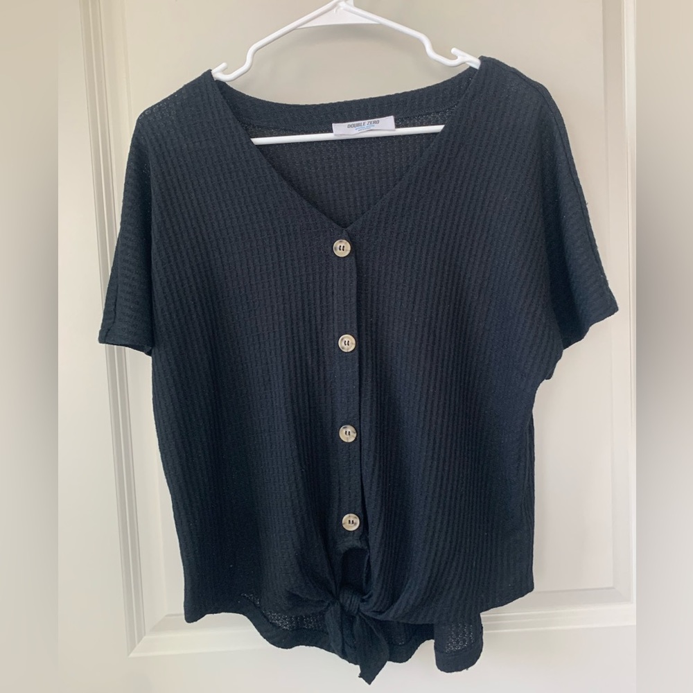 Double zero button down tie black‎ blouse